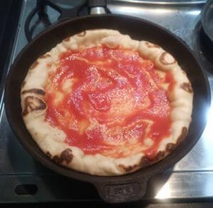come fare una buona pizza in casa con la pasta per la pizza fatta in casa