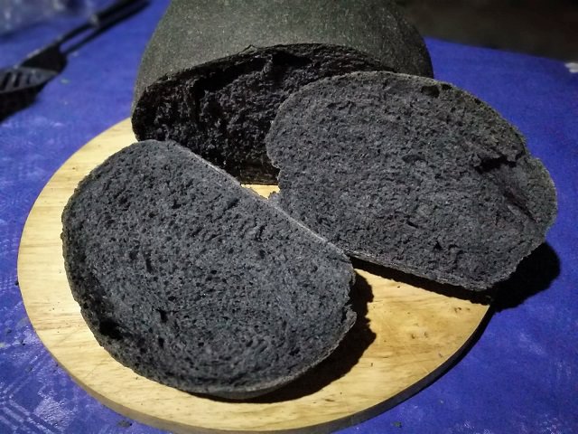pane al carbone vegetale 
