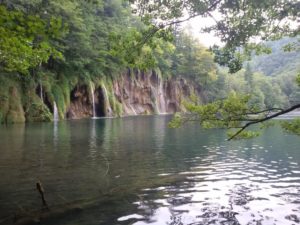 battello elettrico sui laghi di plitvice